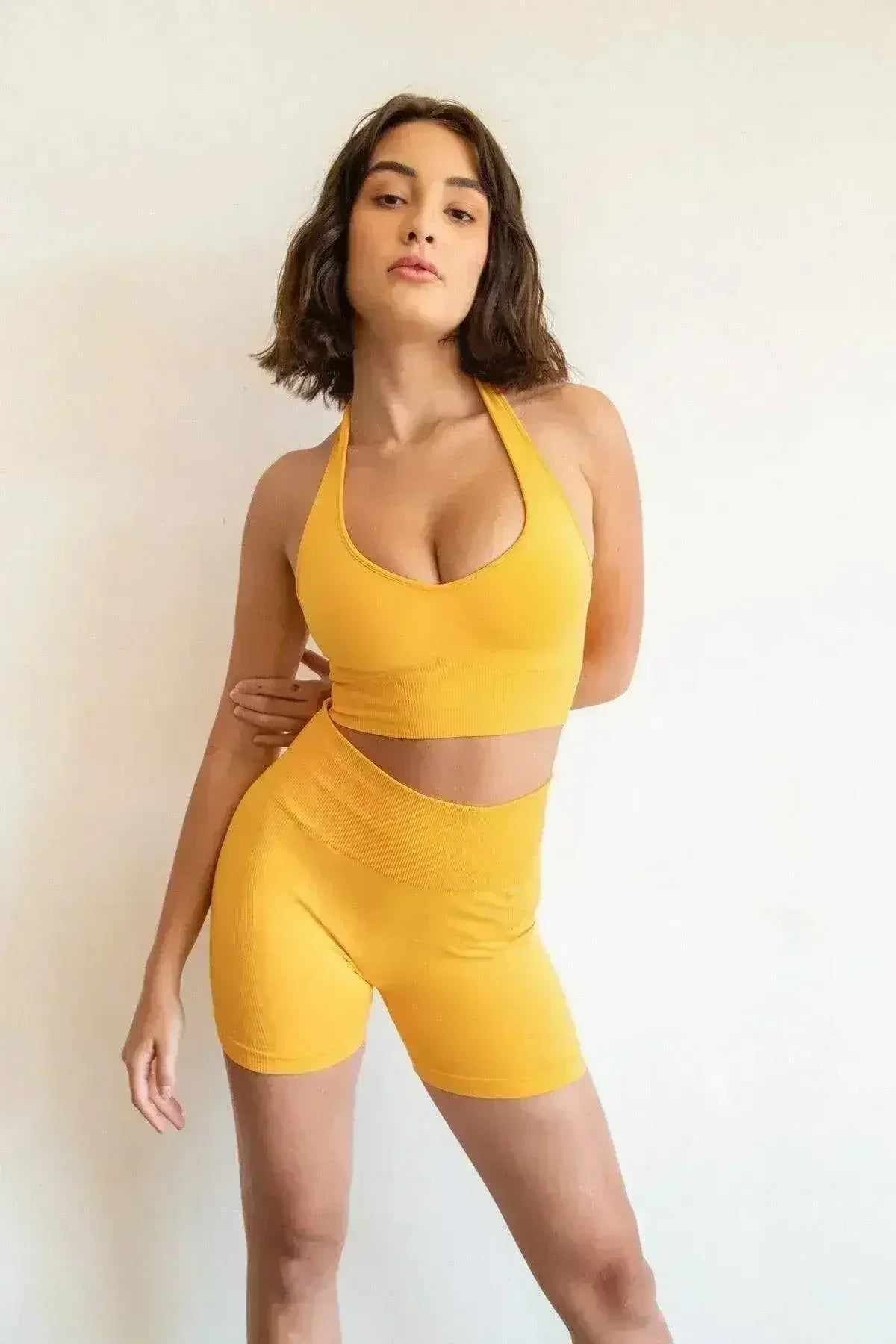 Seamless Halter Crop Top – Sport Bra Activewear